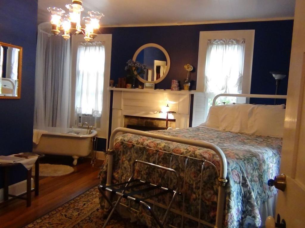 Buffalo Tavern Bed And Breakfast West Jefferson Kamer foto